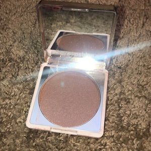 Bliss Makeup - Bliss bronzer Bliss Makeup - Bliss bronzer